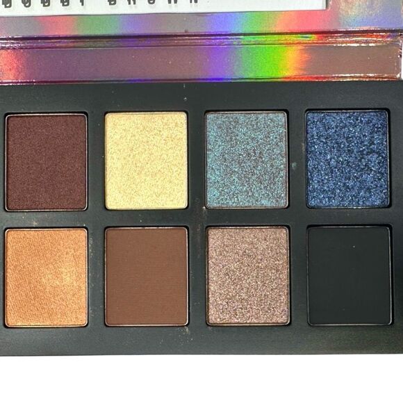 Bobbi Brown In A Flash Limited Edition Eyeshadow Palette 0.06 oz / 1.7 g x 12 - Picture 5 of 6